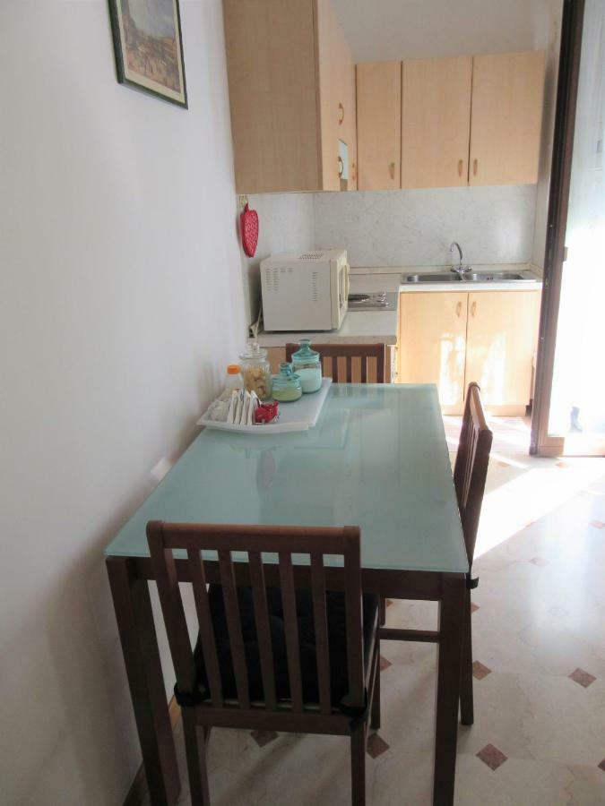 Zara Apartment Treviso Bagian luar foto